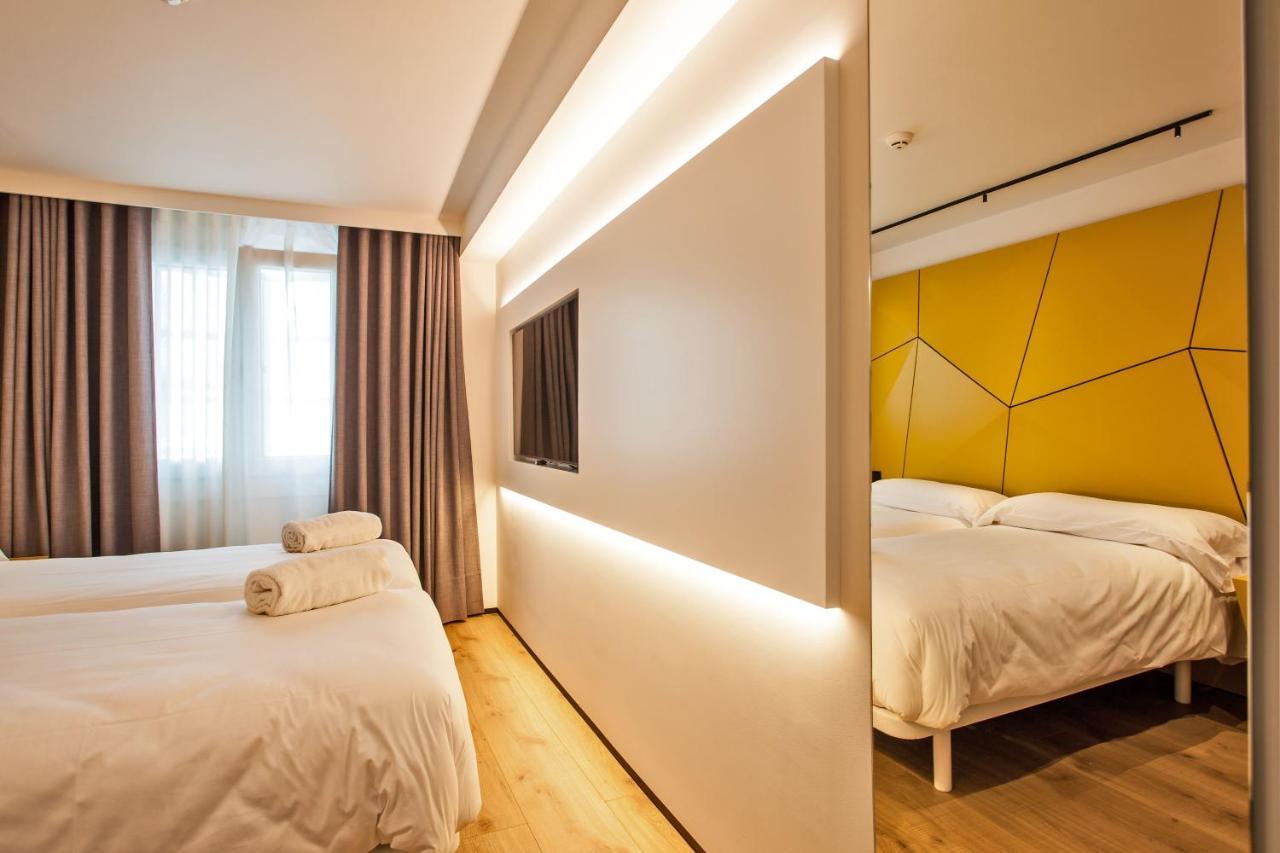 Hotel Plaza Obradoiro By Bossh! Hotels Сантяго де Компостела Екстериор снимка
